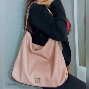 *FINAL* 💖NEW Victoria's Secret Limited Edition Curve Shoulder Bag